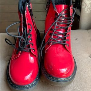Kids dr martens Delaney